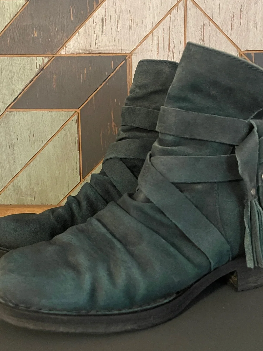 Born Eton Petrolio Distressed Suede Ankle Boots Teal Fringe Tassel 8.5 M